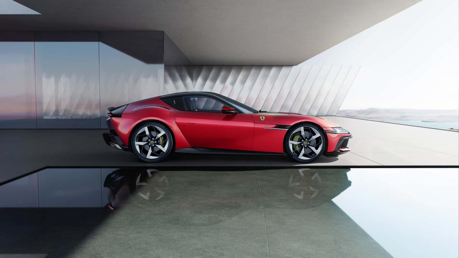 Η Ferrari επιστρέφει στις ρίζες της: Έρχεται χειροκίνητη 12Cilindri 